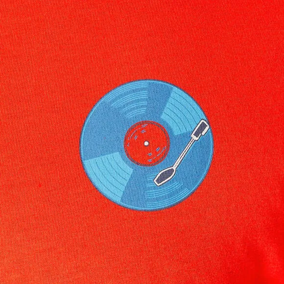 Au son du vinyl Pyjama rouge