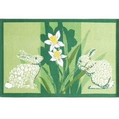 Cachés dans les jonquilles  Tapis de cuisine