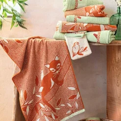 Chats sur la branche  Drap de bain