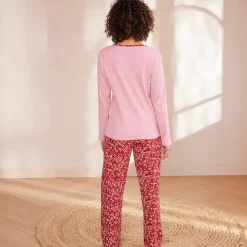 Chats sur la branche  Pyjama