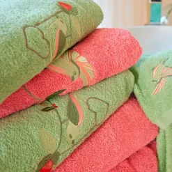Coeur en fleurs  Drap de bain