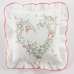 Coeur en fleurs  Housse de coussin