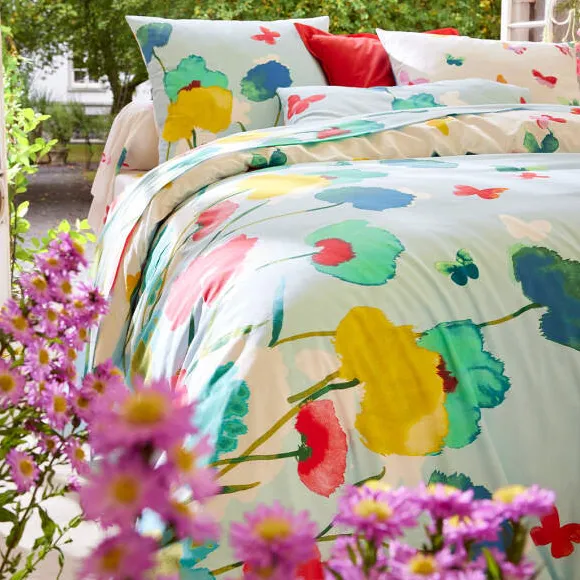 Couché dans les fleurs Housse de couette