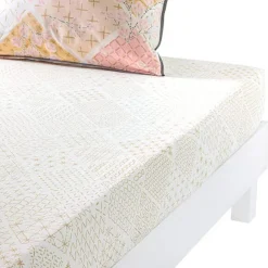 Sashiko en fleursLinge de lit