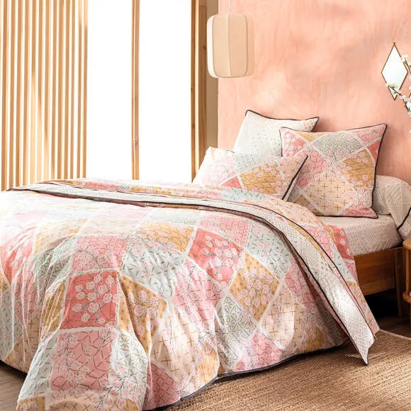 Sashiko en fleursLinge de lit